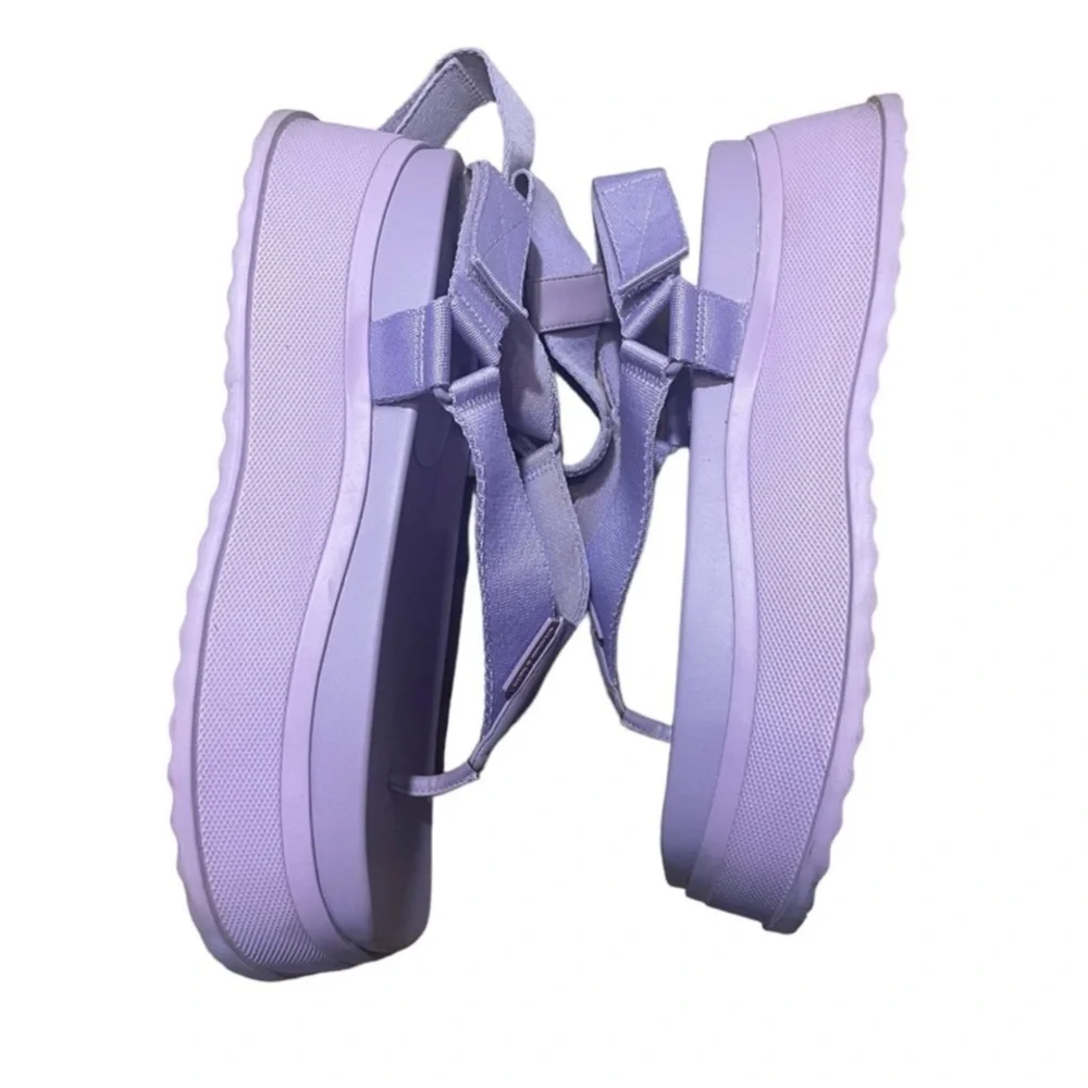 Size 9.5  CHARLES & KEITH JOSS ANKLE-STRAP FLATFORM THONG SANDAL - Picture 3 of 5